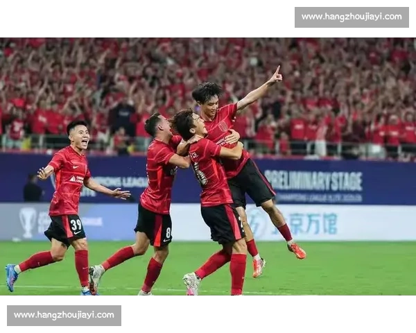 韦世豪停赛无碍蓉城亚冠首胜，3-0 完胜曼谷联晋级正赛