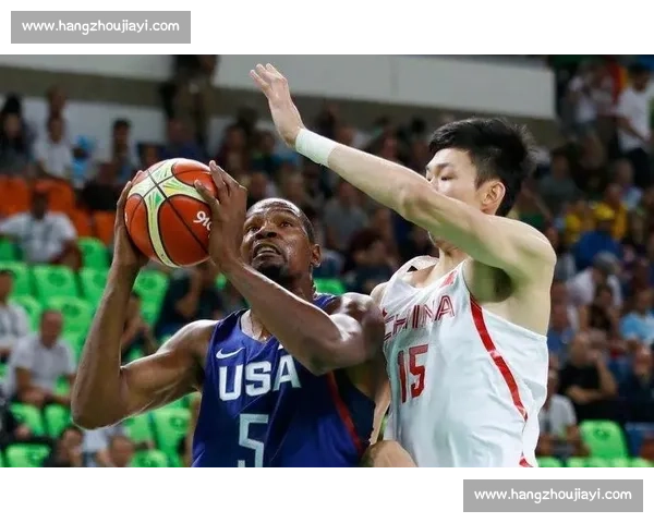 火箭vs骑士之夜周琦登场引关注中国力量再受瞩目篮球舞台闪耀